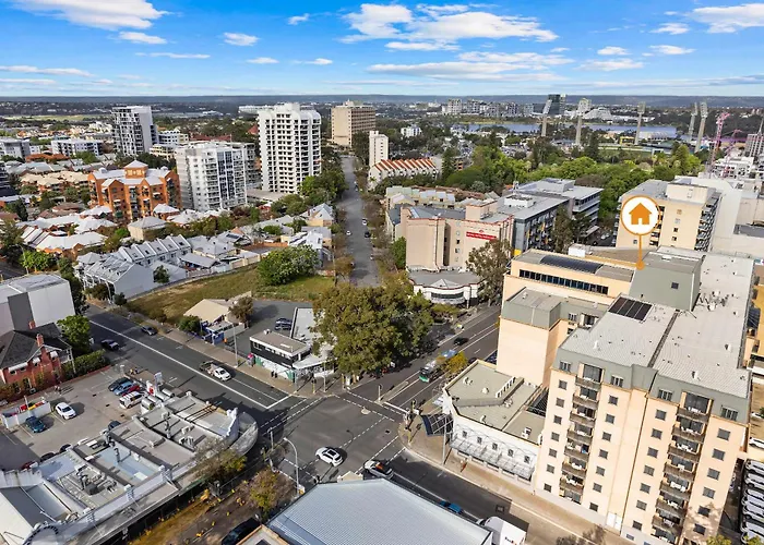 Spacious Holiday Apart On Hay St Cbd