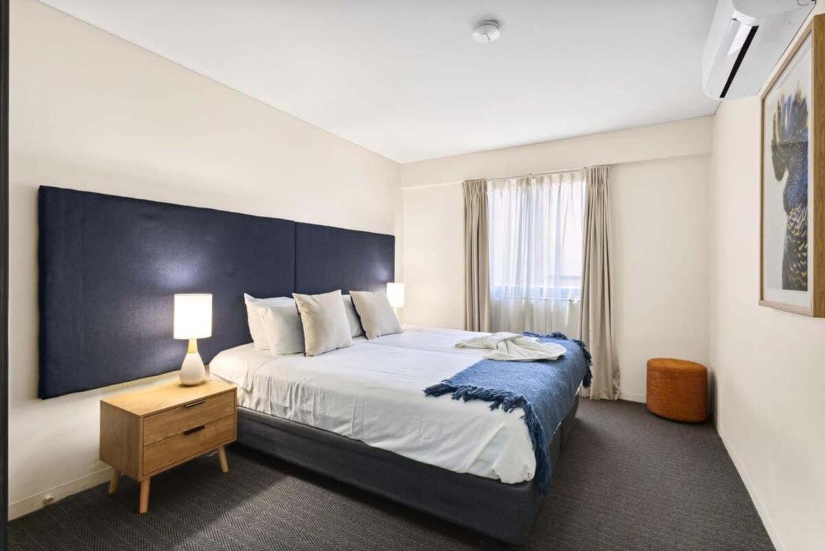 Apartment Spacious On Hay St Cbd