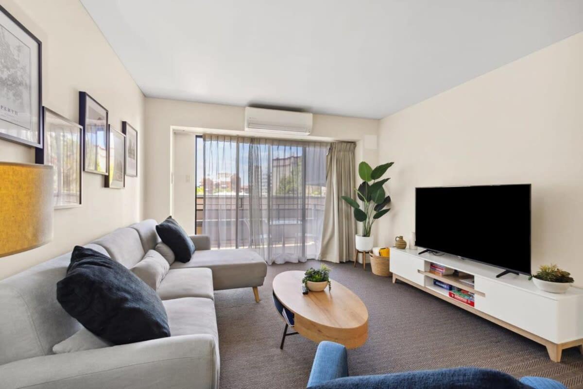 Spacious On Hay St Cbd * Perth
