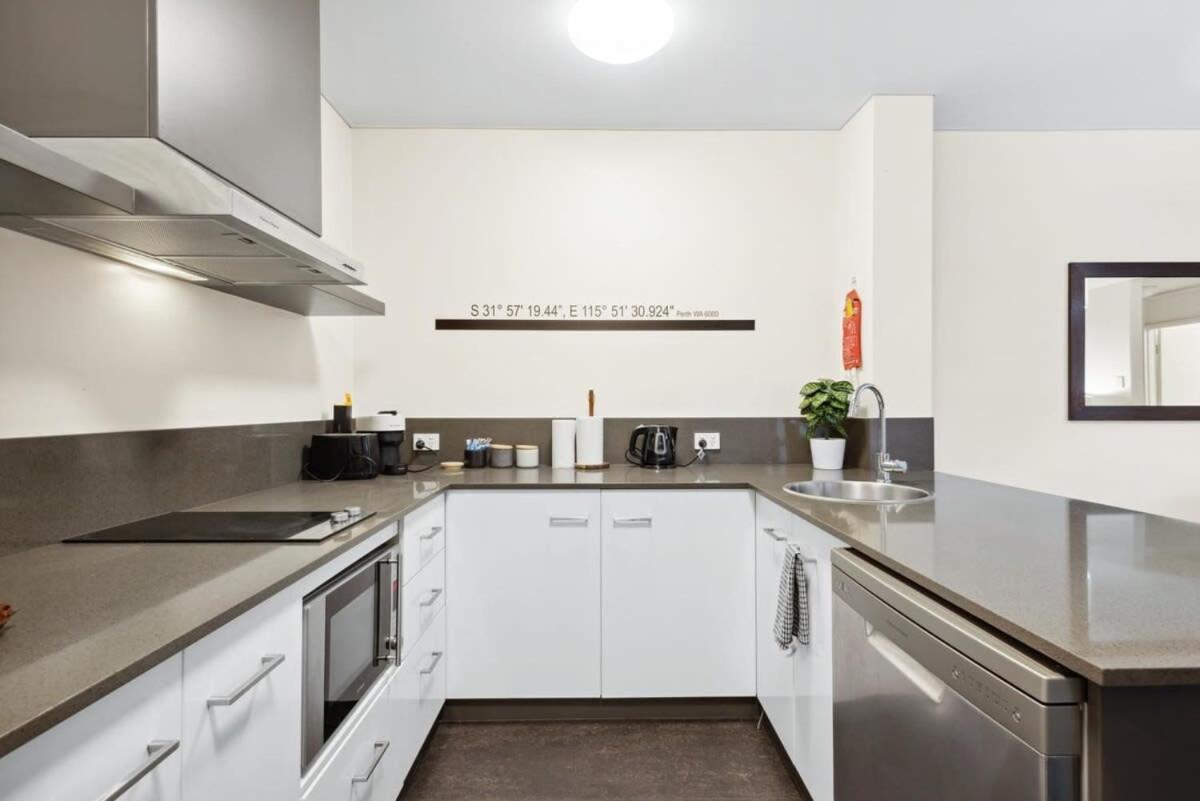 Spacious On Hay St Cbd * Perth