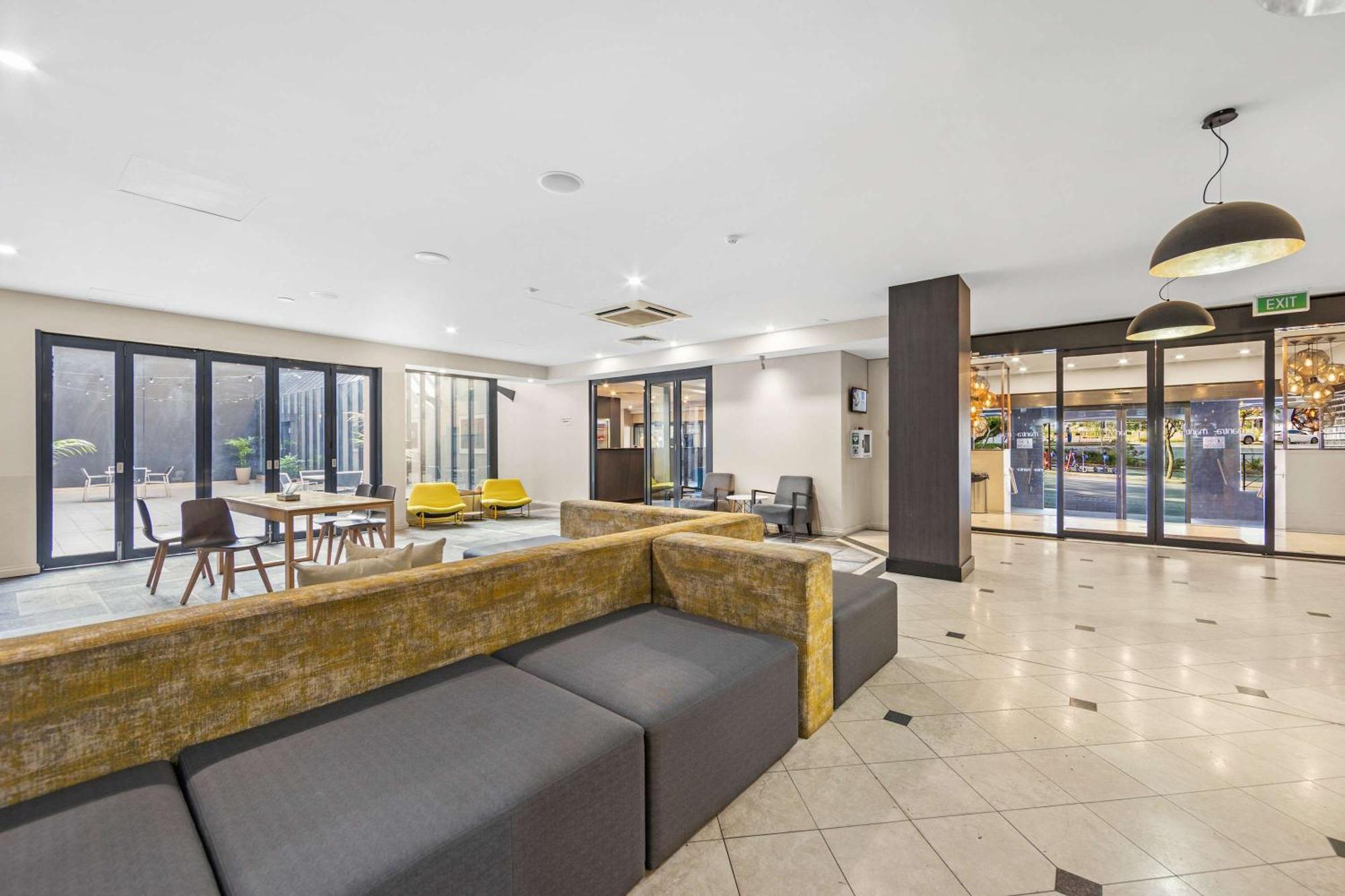Spacious On Hay St Cbd *